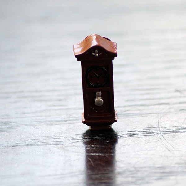 Mini Fidget Clock Fairy Garden Ornament - Back Garden Nursery