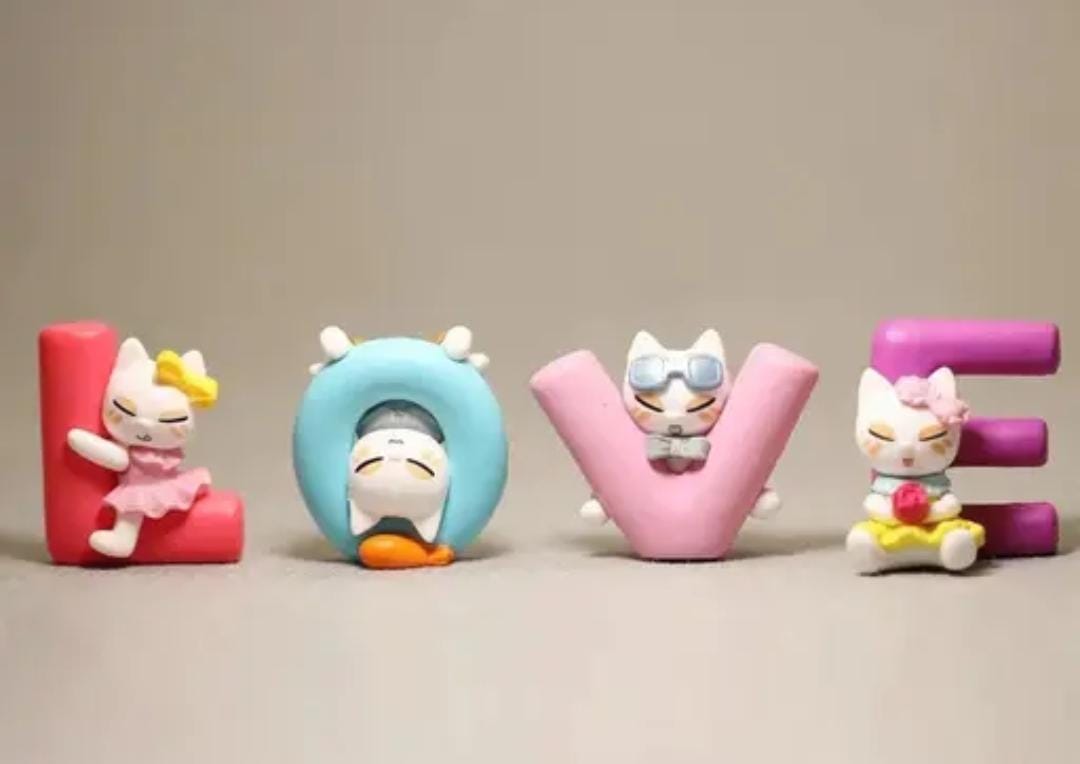 Cat Love Set Miniatures- Back Garden Nursery