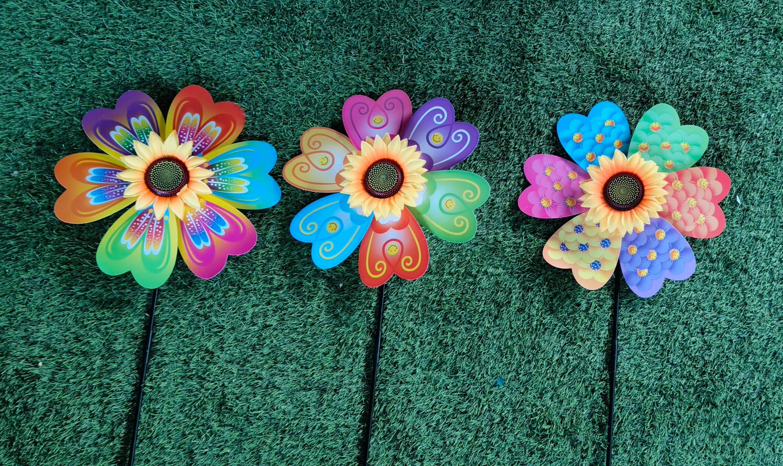 Multicolored Wheel Spinner -Flower Colorful Rainbow Windmills for Party Favors and Outdoor Lawn Flower Yard Decoration /Back Garden Nursery