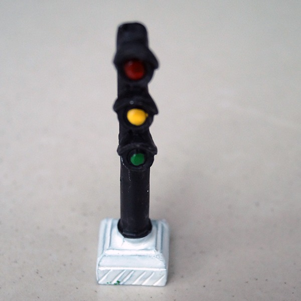 Mini Traffic Light Miniature Garden Ornament - Back Garden Nursery