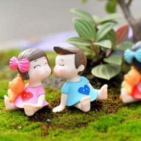 Sitting Couple Miniature Garden Ornament - Back Garden Nursery