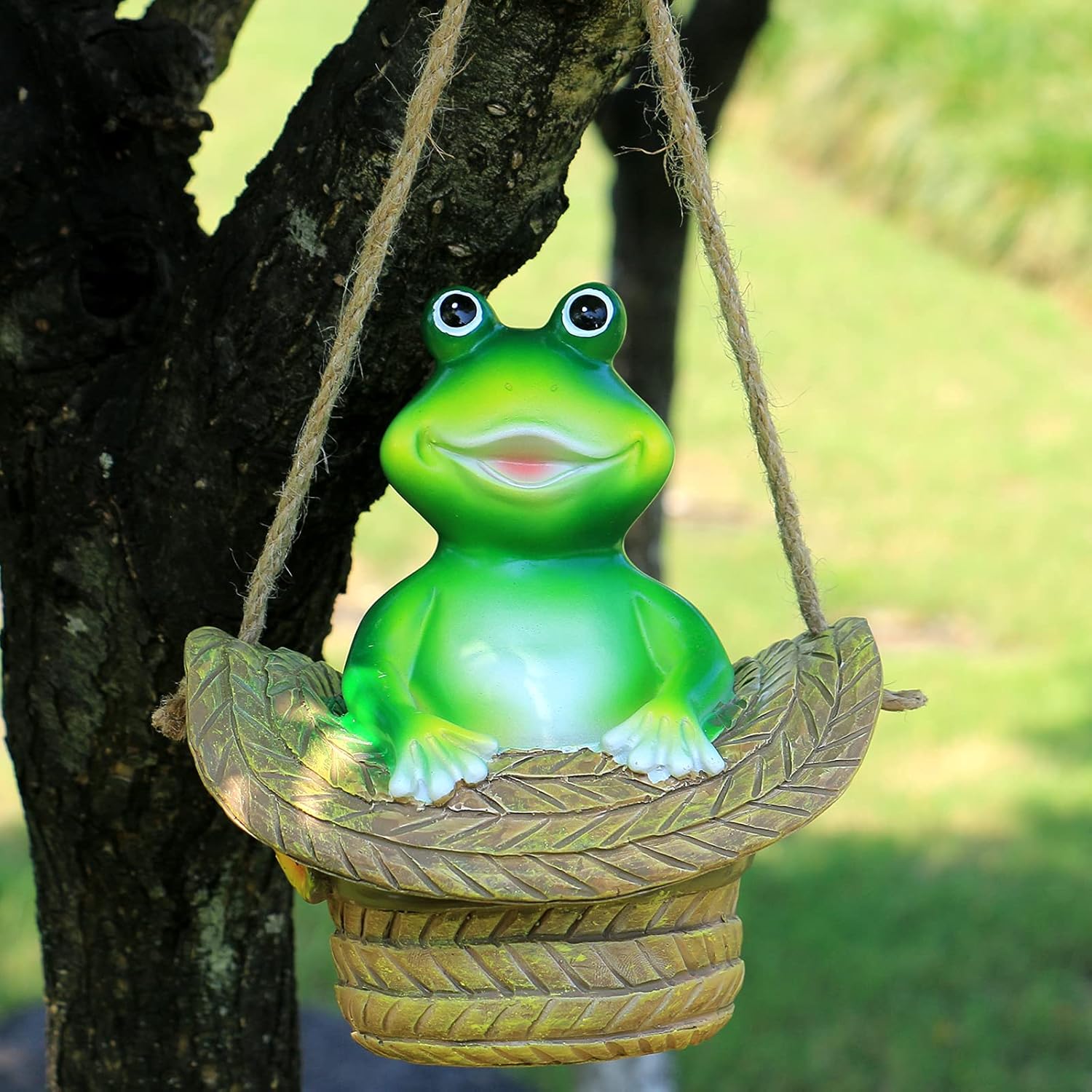 Cute Frog Hanging Garden Décor with Hat for Indoor & Outdoor - Back Garden Nursery