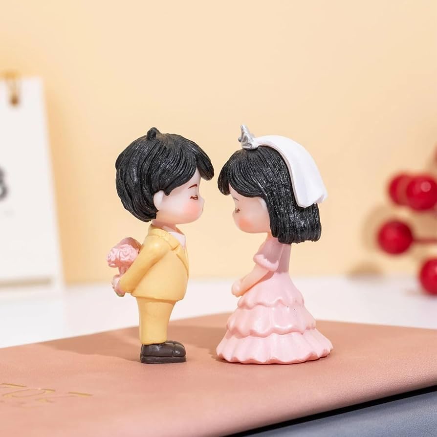 New Wedding Couple Miniature- Back Garden Nursery